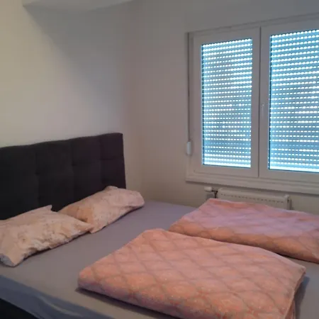 Koprenaz Apartman *